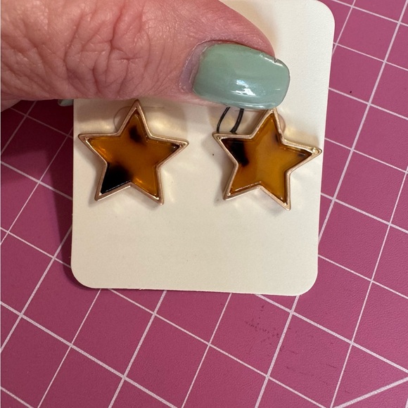 NWT *BOUTIQUE* TORTOISE  STAR STUD EARRINGS - Picture 4 of 4
